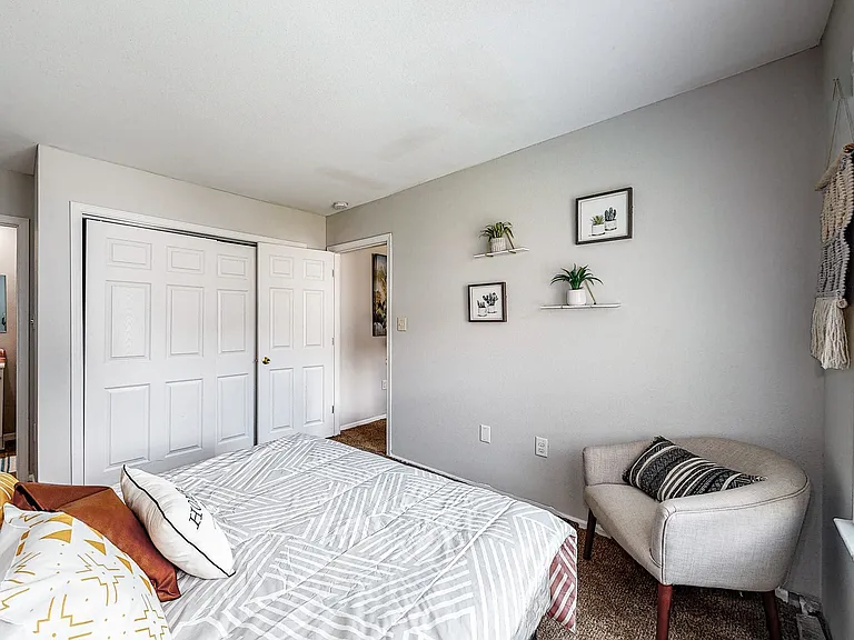 2519 Clarkson Ave — Photo 8