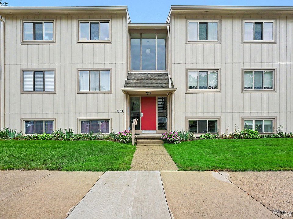 1st image of 1683 Riverside Dr APT 2