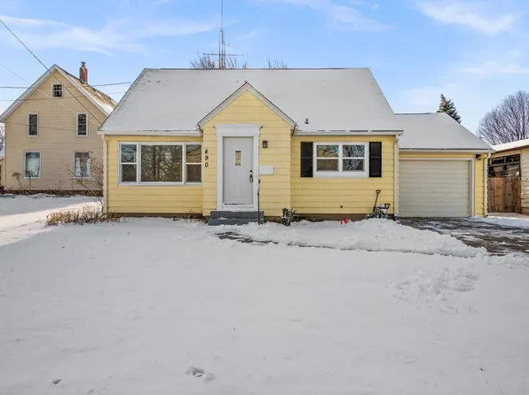 490 E Elm St, Sycamore, IL 60178