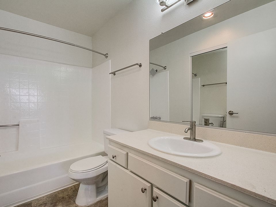 South Park Apartments - 4320 Van Nuys Blvd Sherman Oaks CA | Zillow