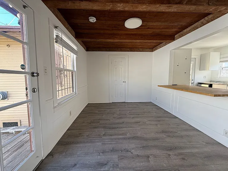 6028 Eleanor Ave #6028 — Photo 7