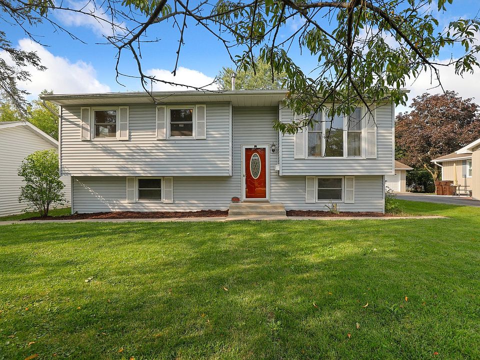 1st image of 363 Meadow Ln