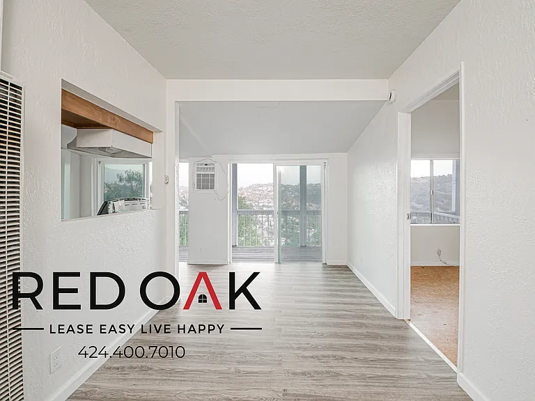 476 1/2 Crane Blvd #476-1/2 — Photo 1