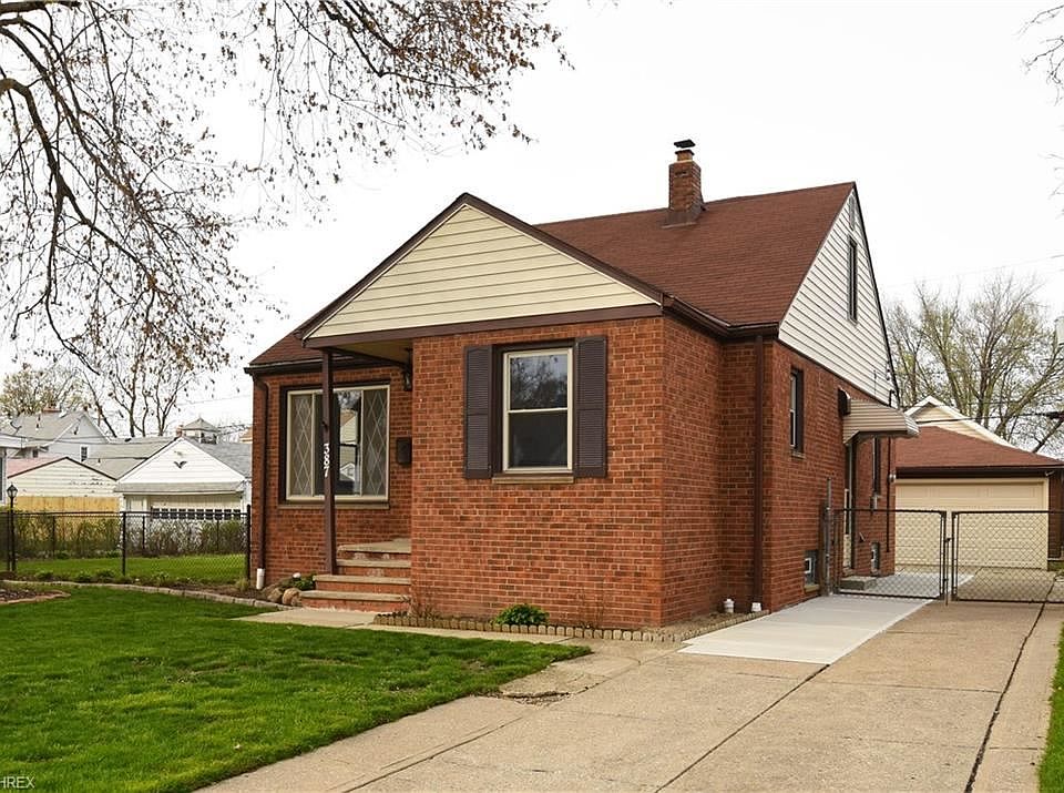 1st image of 387 E 323rd St