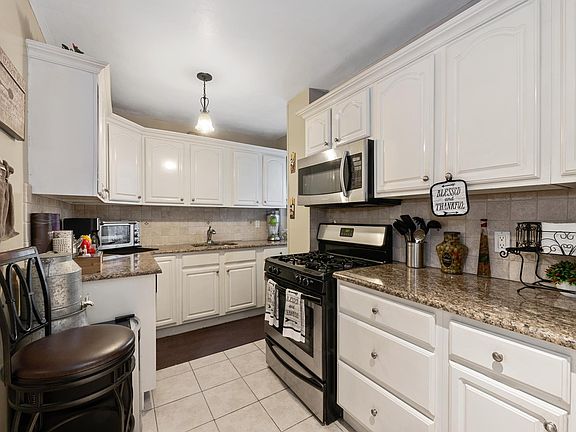 3rd image of 213-06 75th Ave APT 1J