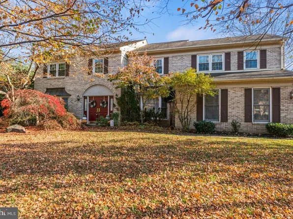 1 Versailles Cir, Doylestown, PA 18901