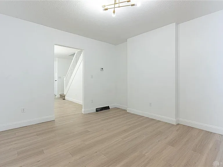 321 Deeds Ave #319 — Photo 7