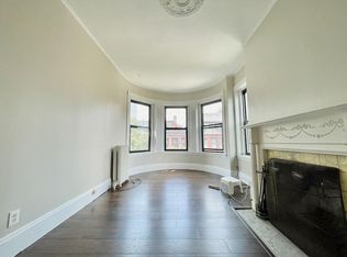 196 Saint Botolph St APT 3F, Boston, MA 02115