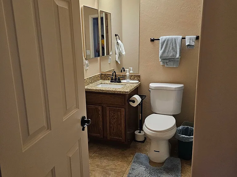 6748 W Northview Ave — Photo 4