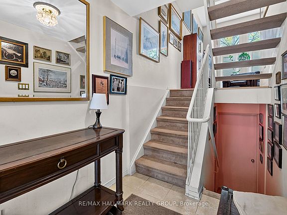 5th image of 121 Mackay St #2