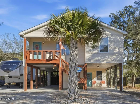 140 NE 18th Street, Oak Island, NC 28465
