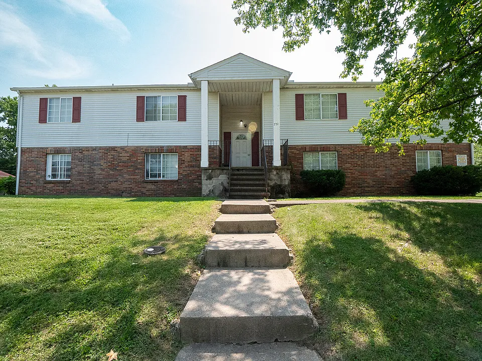 751 Northland Blvd #4