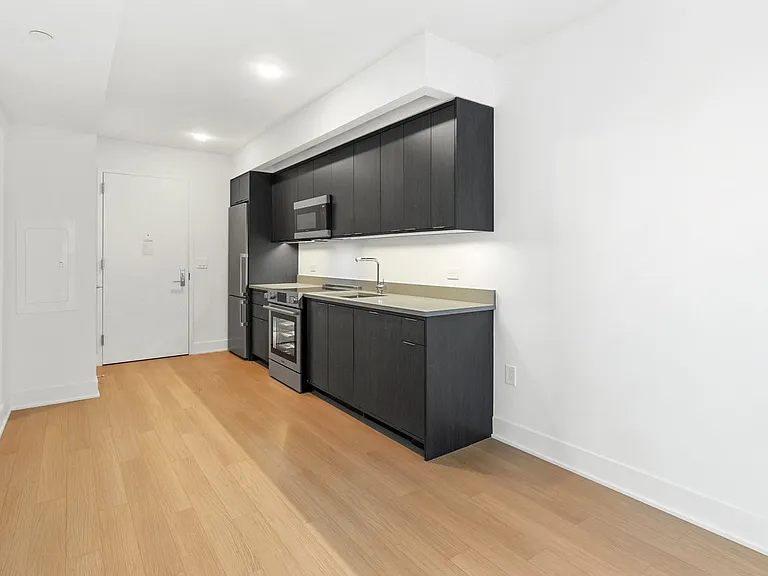 662 Pacific St #24-H — Photo 10