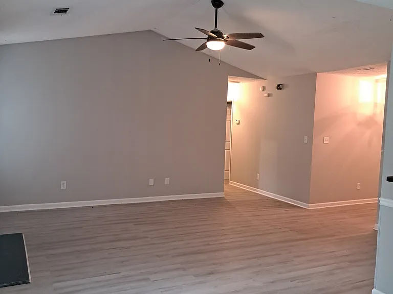 7157 Hazelwood Dr — Photo 5