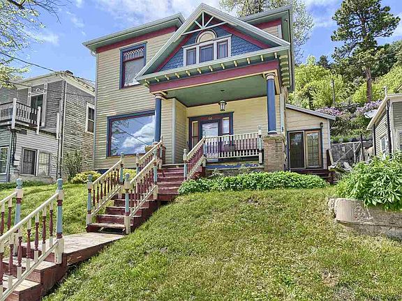 2nd image of 366 Williams St