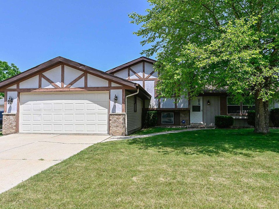 1st image of 3300 East Woodview AVENUE