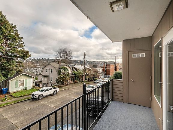 2nd image of 2020 Waverly Pl N #4