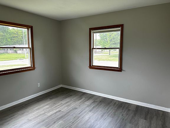 4th image of 2301 S Aragon Ave