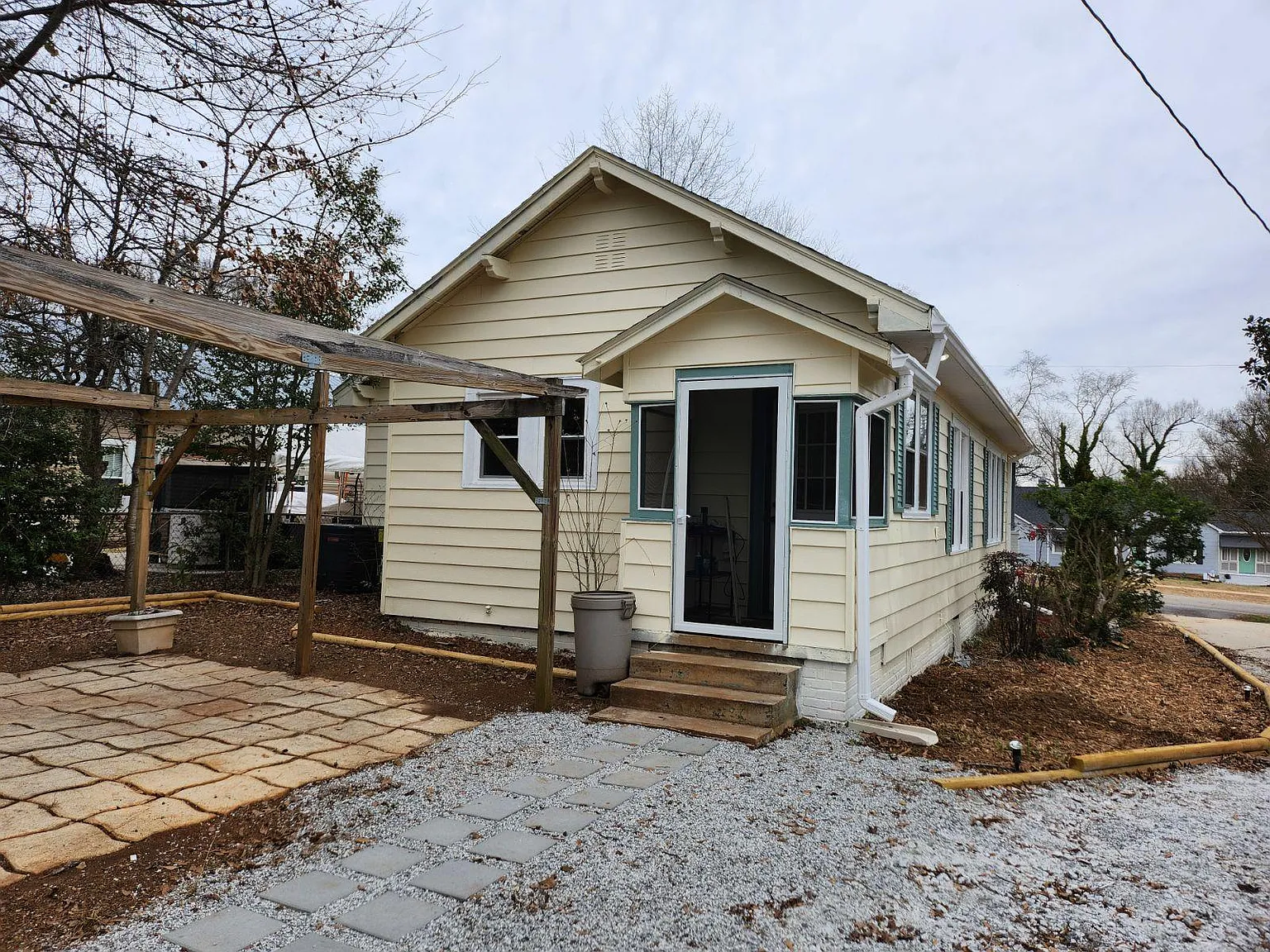 310 S Cherry St — Photo 3