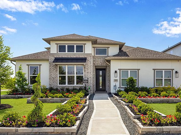 Plan 5042 elevation E exterior - model