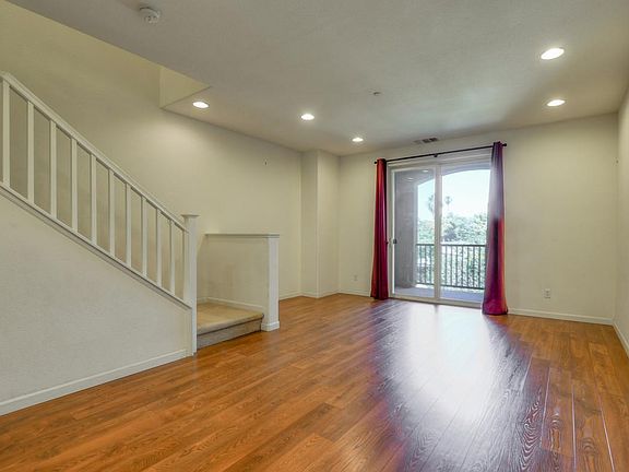 5th image of 1319 Westbury Dr
