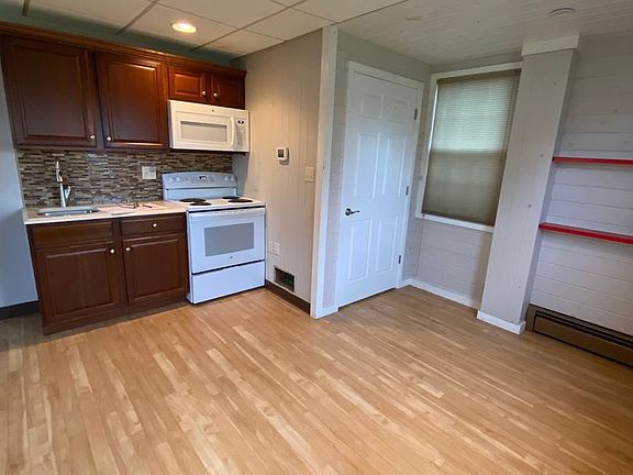 2nd image of 16517 National Pike APT B