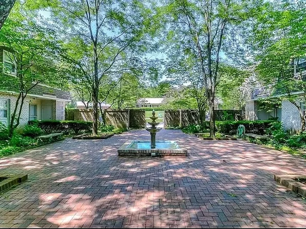 840 Malabu Dr APT 110, Lexington, KY 40502
