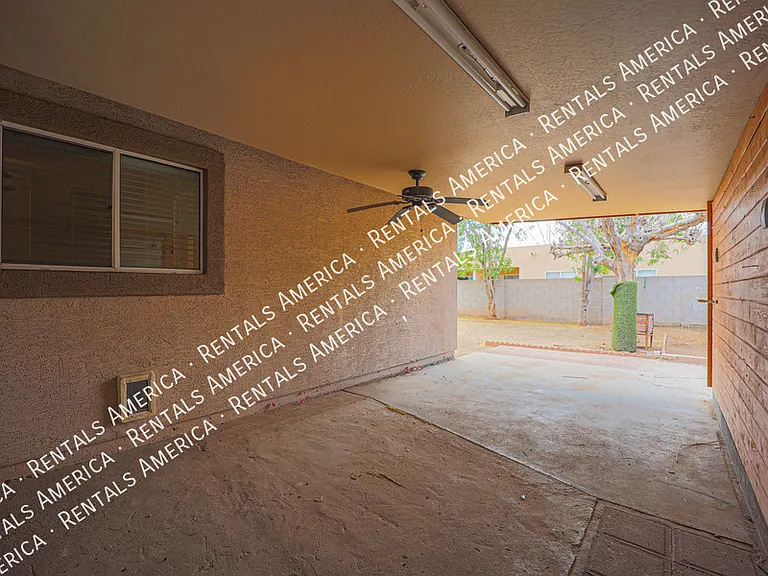 771 E Laredo St — Photo 33