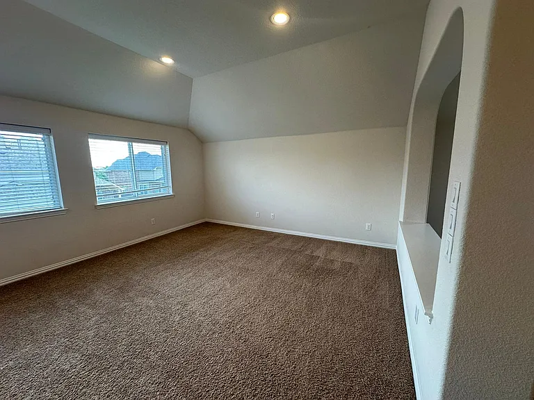 5660 Domer Dr — Photo 21