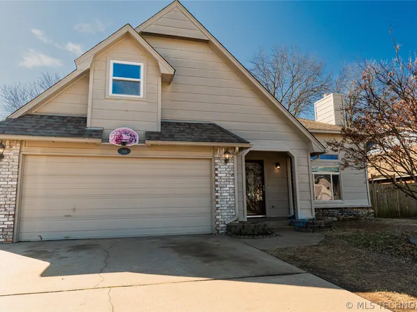 1104 E 137th St, Glenpool, OK 74033