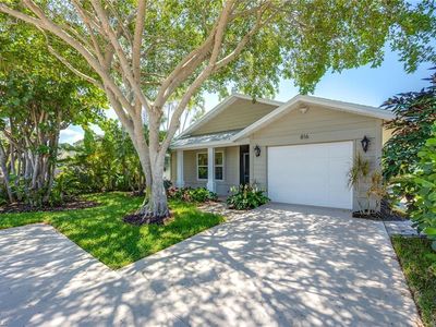 816 102nd AVE N, Naples, FL, 34108