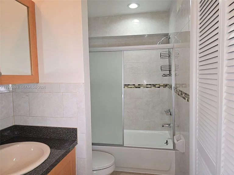 1723 Thomas St #3 — Photo 9