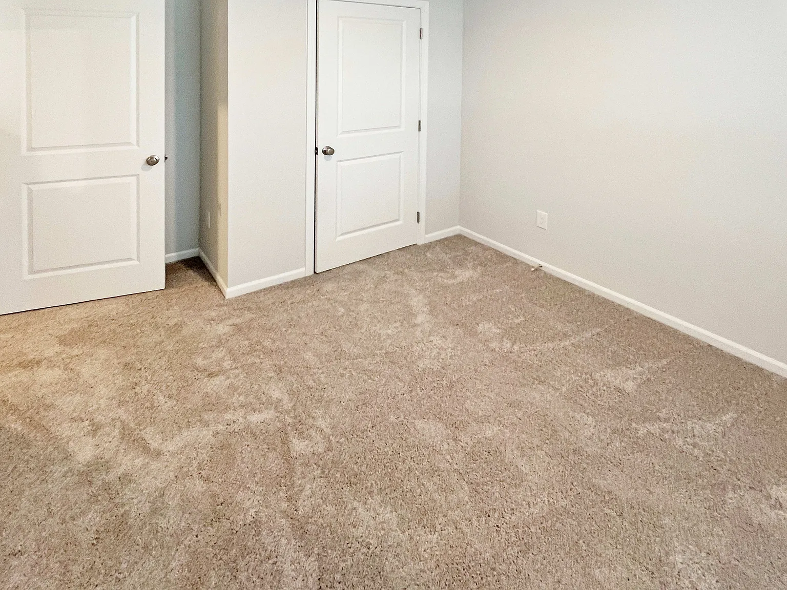 3 bed, 2.5 bath, 1271 sqft, $1,685 — Photo 4