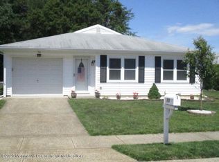 70 Meadowbrook Rd, Brick, NJ 08723