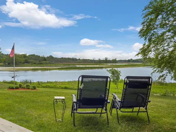 1610 Deer Brook DRIVE, Two Rivers, WI 54241