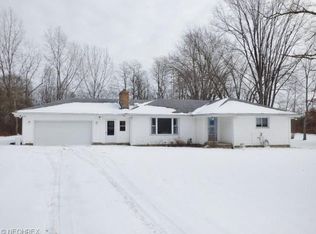 15407 Auburn Rd, Newbury, OH 44065