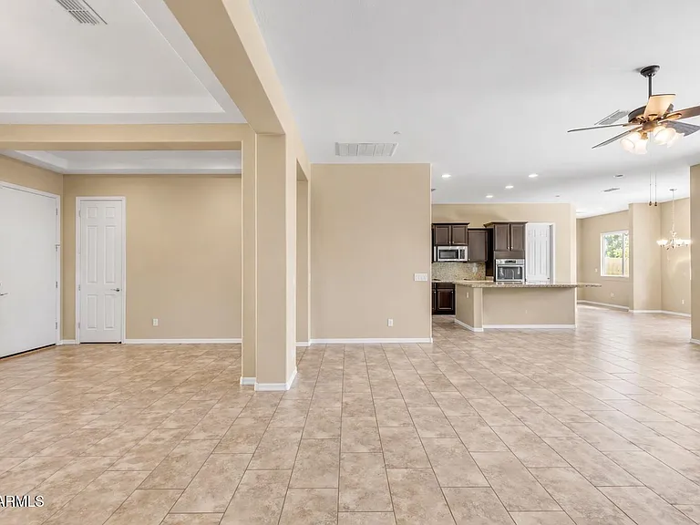 2827 E Muirfield St — Photo 21