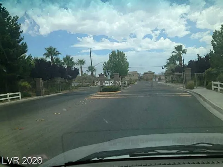 8897 Houston Ridge Ave — Photo 12