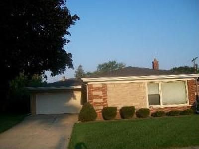 2nd image of 16000 Minerva Ave