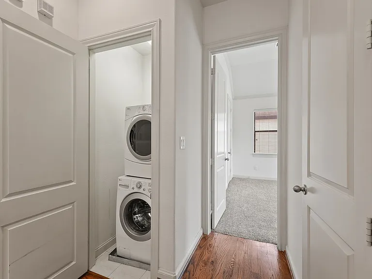 2305 Bastrop St #A — Photo 10