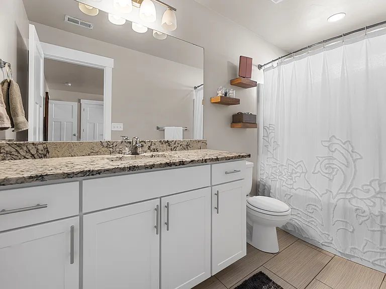 673 W Gallant Dr — Photo 17