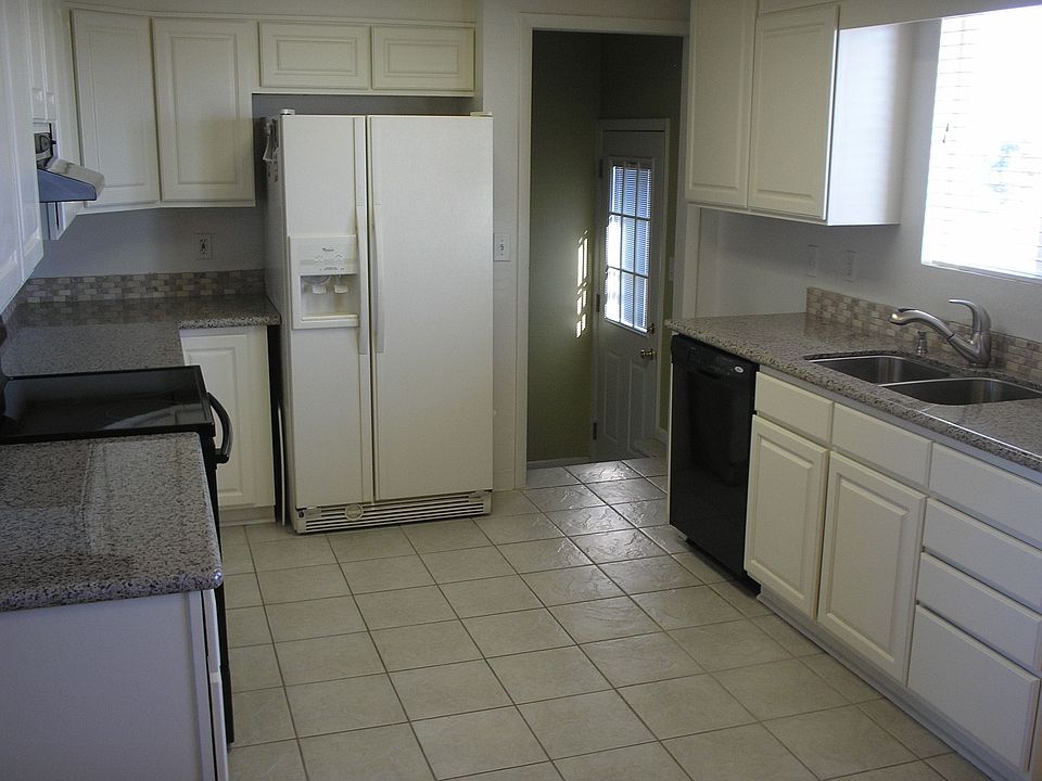 remodled kitchen with granite
