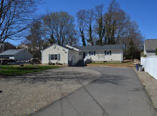 1909 Boston Post Rd, Darien, CT 06820