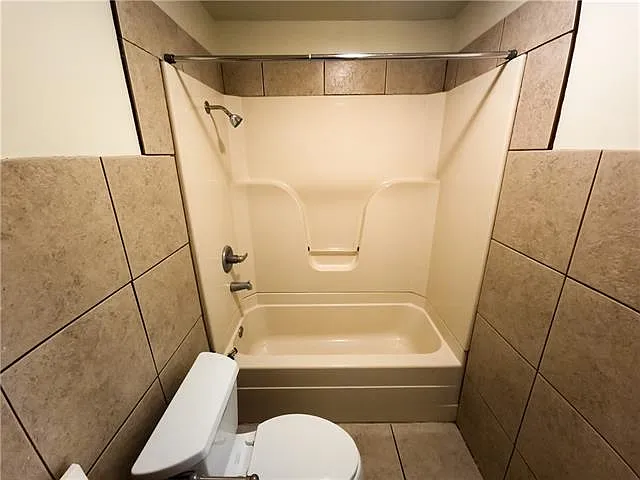 4819 Francis Dr — Photo 8