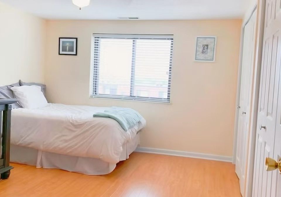 1st image of 12 9th St APT 804