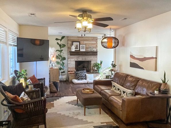 104 E Farmer St, Ozark, MO 65721