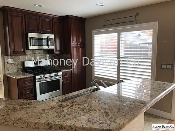4th image of 1791 Stone Creek Dr
