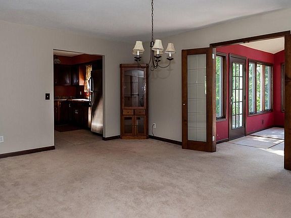 3rd image of 2802 Arrowhead Dr