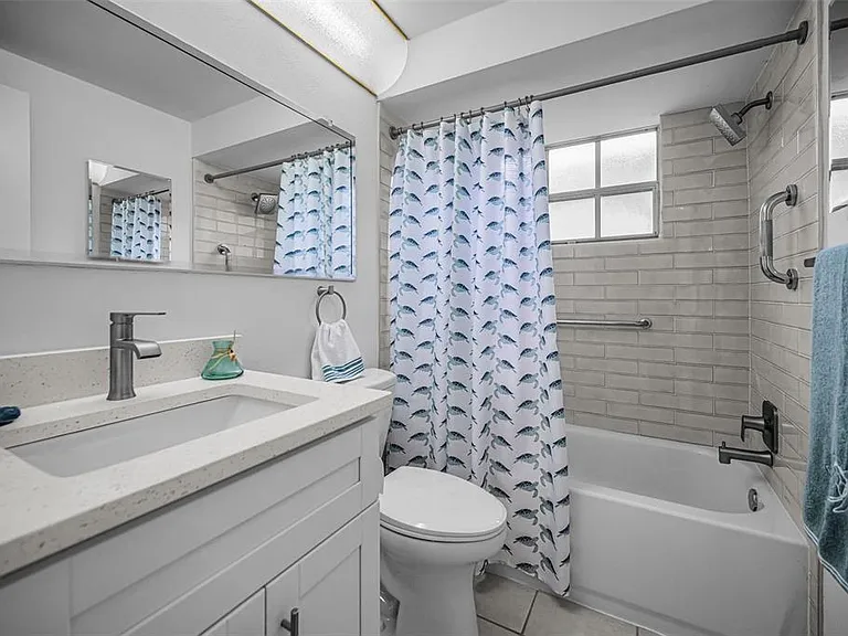 4200 Hampton Dr — Photo 30