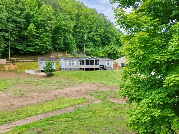 3521 Left Fork Of Island Crk, Pikeville, KY 41501